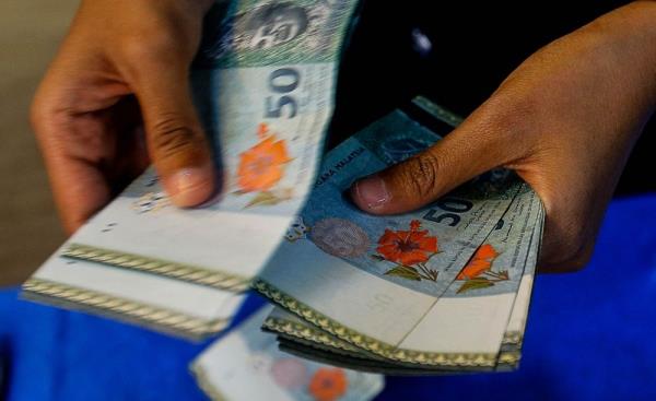 Ringgit stages rebound against US dollar after a week of losses